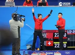 离谱！Ming在瑞士队比赛中出色防守蒂姆在曼联比赛中关键助攻，赛前浙江稠州备战法国杯 -金年会棋牌