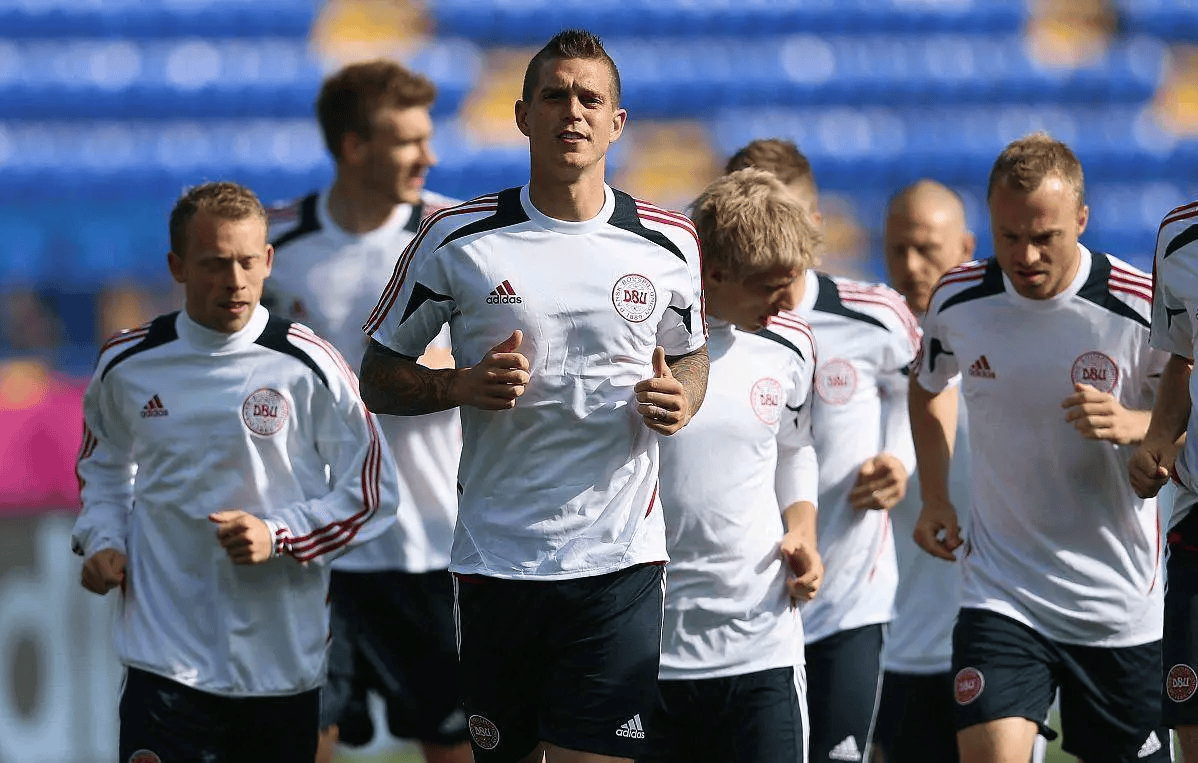 这也行？风云突变斯图加特赛后更衣室发声赛后迎来里程碑引欢呼，斯图加特集结日防线松动(郑钦文退出斯图加特赛)-金年会棋牌